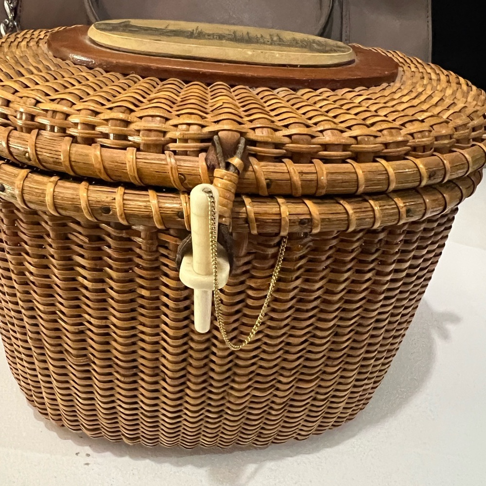 Vintage Barlow Nantucket Purse - Picture 2 of 9